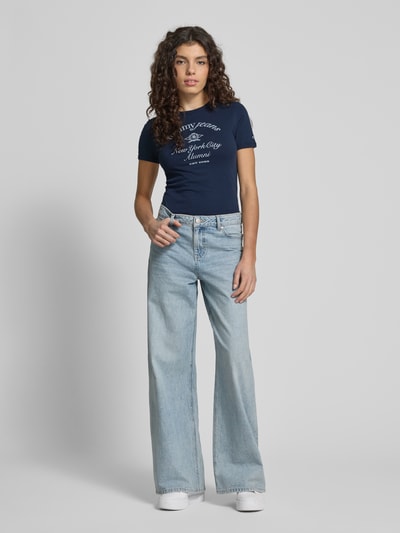 Tommy Jeans T-Shirt mit Label-Print Marine 1