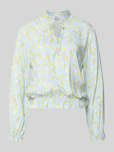 Produktfoto, Regular Fit Bluse aus reiner Viskose mit elastischen Abschlüssen von Emily Van den Bergh, Allover-Motiv-Print, Stehkragen mit Rüschenbesatz, langärmeliges Design, Schlüsselloch-Ausschnitt, Farben Hellblau und Gelb, glatte Textur
