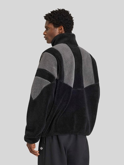 adidas Originals Loose Fit Sweatjacke mit weichem Fleece-Innenfutter Black 4