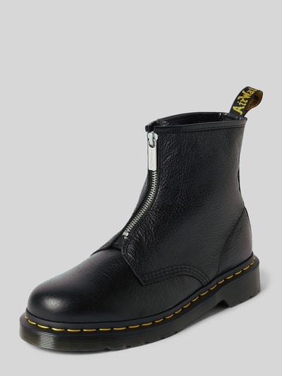Produktfoto, Boots aus Leder mit Reißverschluss von Dr. Martens, czarny kolor, zaokrąglony czubek, detal z logo, wysokość obcasa: 5 cm, wysokość cholewki: 15 cm, szerokość w rozmiarze 40: 12 cm, naturalna skóra, prosty fason, wyraźna tekstura skóry.