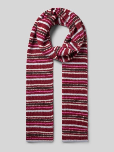 Produktfoto, Schal mit Woll-Anteil in Strick-Optik Modell 'Beau' von OH APRIL, rechthoekige vorm, roze, rood, wit gestreept, logo-patch, elastische materiaalmix, 26x250 cm.