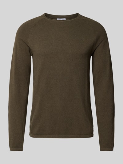 Produktfoto, Regular Fit Pullover aus reiner Baumwolle Modell 'Hill' von JACK & JONES in Olivgrün, Strick-Optik, Rundhalsausschnitt. Rückenlänge bei Größe M: 69 cm, Ärmellänge bei Größe M: 70 cm, Damen Pullover.