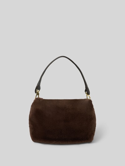 Produktfoto, Crossbody Bag aus echtem Leder Modell 'TEMI' von Abro in Braun, samtige Textur, kurzer Henkel, klar definierte Form, Hauptfach mit Überschlag, abnehmbarer Schulterriemen, Reißverschluss-Innenfach, Maße 34x24x10 cm, 110 cm Schulterriemenlänge.