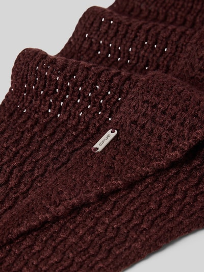 Produktfoto, brauner Schal mit Woll-Anteil Modell 'Alisie' von OPUS, grob gestrickte Struktur, Damen Tuch, Detailaufnahme