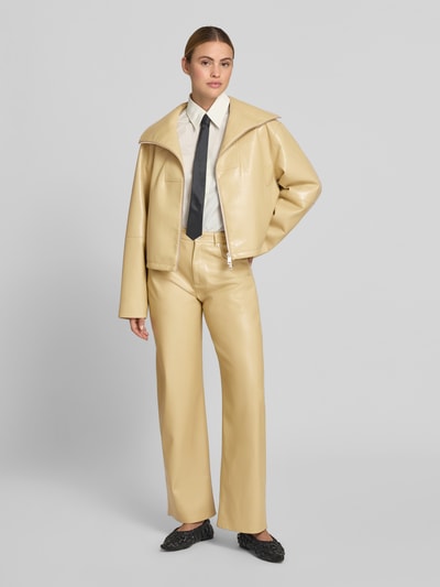 Nanushka Jacke mit Stehkragen Beige 1