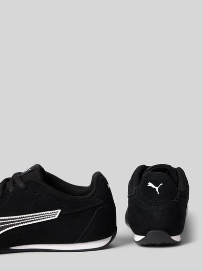 Produktfoto, Sneaker mit Logo-Detail von PUMA in Schwarz mit weißen Akzenten, glatte und samtige Textur, Damen Sneaker von PUMA