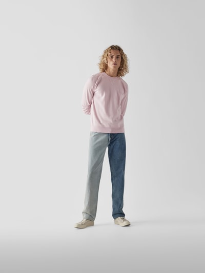 Officine Générale Pullover mit Brusttasche Rosé 1