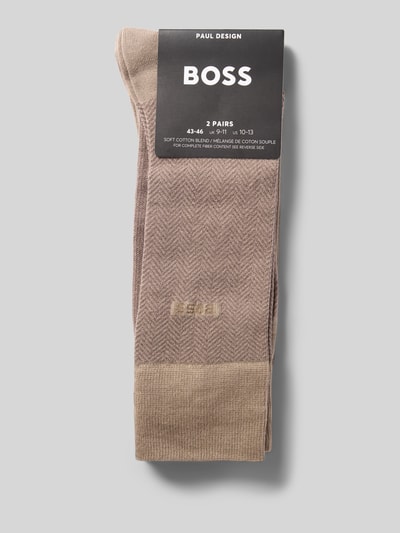 Produktfoto, Strümpfe aus Baumwoll-Mix im 2er-Pack von BOSS mit unifarbener Fischgräten-Optik, Label-Schriftzug, elastischem Bund, neutrale beige Farbe, Kontext Herren Strümpfe Multipack