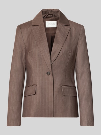 Productfoto, bruin slim fit blazer met fijne strepen, reverskraag en twee klepzakken, Model 'Fee' van GUIDO MARIA KRETSCHMER WOMAN, Materiaalmix met viscose, Ruglengte maat 36: 64 cm, Borstwijdte: 44 cm, Mouwlengte: 64 cm
