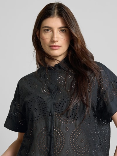 BOSS Orange Bluzka koszulowa z haftem angielskim model ‘Bisenas’ Czarny 3