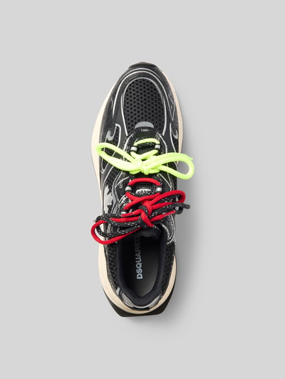 Produktfoto, Sneaker mit Kontrastbesatz von Dsquared2 in Schwarz mit Ziernähten, strukturierter Sohle, abgerundeter Form und Schnürverschluss