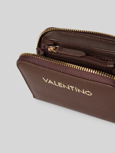 VALENTINO BAGS Portemonnee met labelopschrift, model 'ALEXIA' Donkerbruin - 3