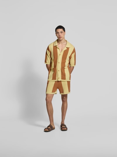Nanushka Shorts aus Frottee GELB 1