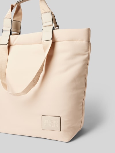 STUDIO BERLIN Handtasche mit Label-Badge Modell 'PRENZLAU' Beige 3