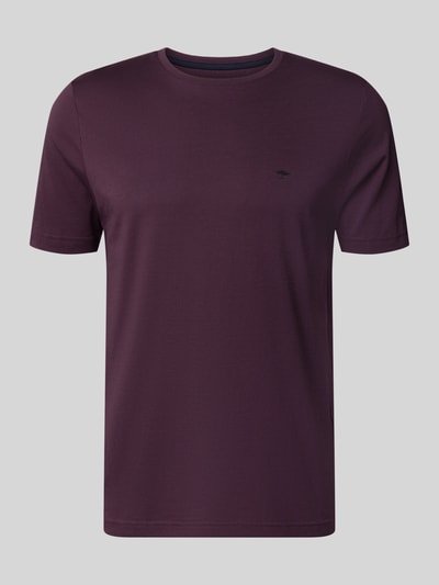 Produktfoto, T-Shirt mit Rundhalsausschnitt und Label-Stitching von Fynch-Hatton in dunklem Violett, Reine Baumwolle, Regular-Fit, Rückenlänge 71 cm bei Größe M.