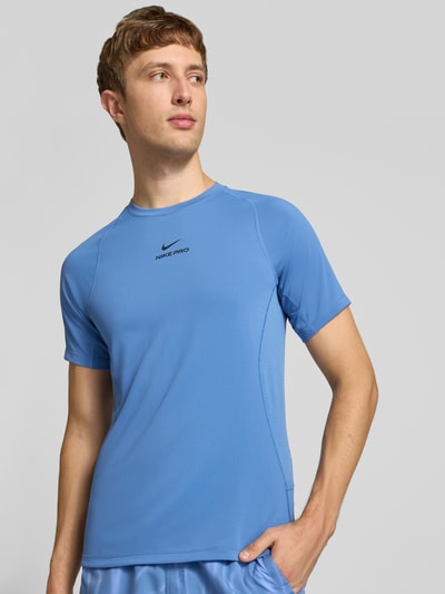 Nike Training Slim Fit Sport-T-Shirt mit Label-Print Modell 'Pro' Blau 3