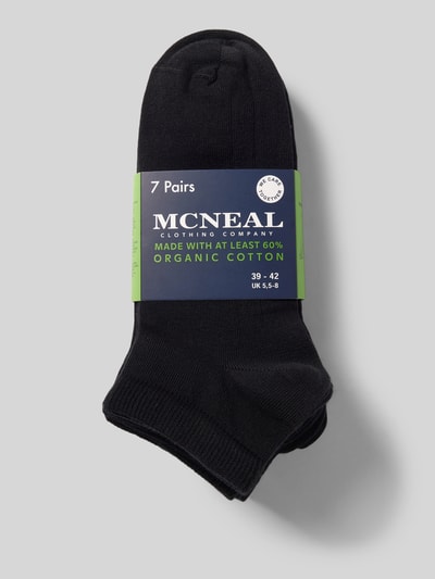 Produktfoto, Sneakersocken im 7er-Pack mit Label-Detail von MCNEAL aus schwarzem Baumwoll-Mix mit Stretch und gerippten Bündchen.