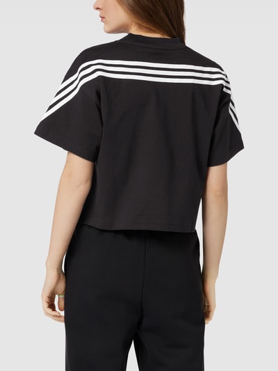 ADIDAS SPORTSWEAR T-Shirt mit Label-Details Black 5