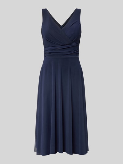 Produktfoto, Cocktailkleid in Wickel-Optik mit V-Ausschnitt von TROYDEN COLLECTION, dunkelblau, taillierter Schnitt, Mesh, Midikleid, Drapierungen