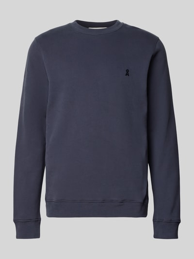 Productfoto, uniseks Regular Fit Sweatshirt uit pure biologische katoen model 'BAARO FLEECE' van Armedangels, effen donkerblauw, ronde hals, geribde boorden, sweatmateriaal, logodetail, lange mouwen