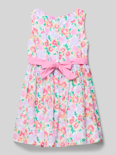 Produktfoto, Regular Fit Kleid mit floralem Allover-Print von Happy Girls in Rosa, Gelb und Weiß, reine Baumwolle, Rundhalsausschnitt, ärmellos, Falten-Optik, Rückenlänge 24 cm bei Größe 116, florale Textur