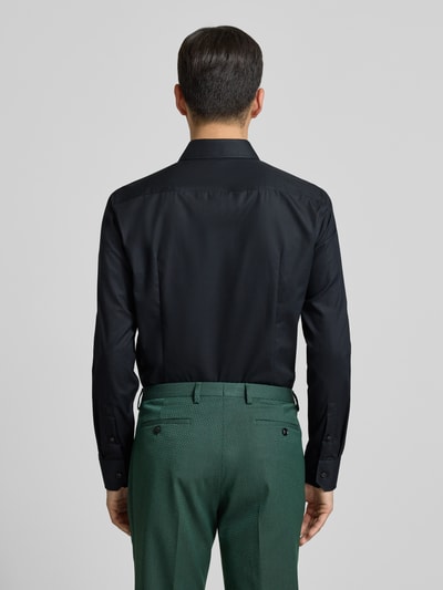BOSS Koszula biznesowa o kroju slim fit z bawełny z kołnierzykiem typu kent model ‘HANK’ Czarny 5