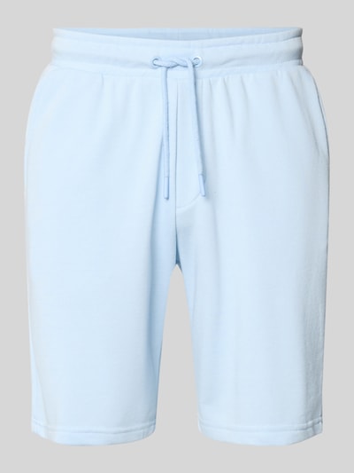Produktfoto, Sweatshorts mit elastischem Bund Modell 'KARLOS' von Blend, jasnoniebieskie, bawełniany miks, krój regular fit, elastyczny pas, tunel na sznurek, szerokość w rozmiarze M: 42 cm, długość wewnętrzna nogawki w rozmiarze M: 21 cm