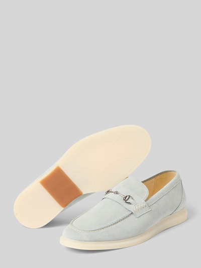 Produktfoto, Loafers aus Leder Modell 'Elia' von Henry Stevens in hellem Blau, abgerundete Spitze, Schlupfform, 2 cm Absatzhöhe, 7 cm Schafthöhe, 12 cm Schaftweite, strukturierte Oberfläche