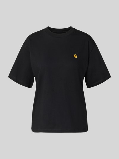 Produktfoto, schwarzes Damen T-Shirt mit Label-Stitching von Carhartt Work In Progress aus reiner Bio-Baumwolle, Relaxed-Fit, Rundhalsausschnitt, Rückenlänge bei Größe S 64 cm