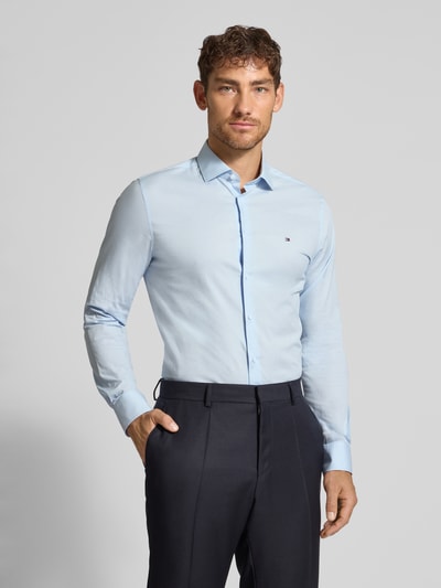 Tommy Hilfiger Tailored Koszula biznesowa o kroju slim fit z kołnierzykiem typu kent Błękitny 4