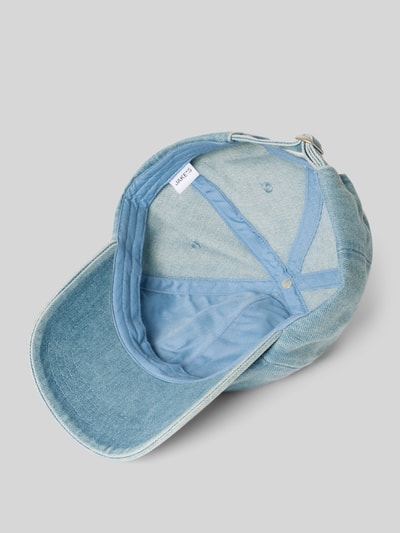 Produktfoto, Basecap mit Statement-Stitching von Jake*s Casual aus reiner Baumwolle in Hellblau mit verstärktem Schirm und verstellbarem Riegel, eingestickte Luftlöcher sichtbar
