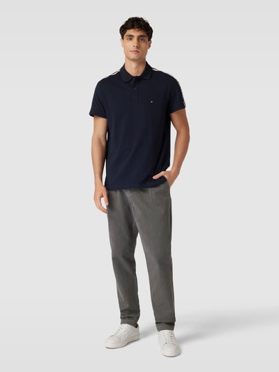 Tommy Hilfiger Koszulka polo o kroju regular fit z paskami w kontrastowym kolorze Granatowy 1