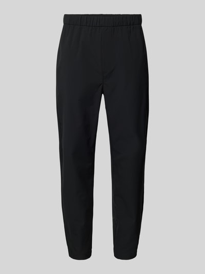 Produktfoto, Slim Fit Schlupfhose mit Gesäßtasche von CK Calvin Klein in Schwarz, elastischer Bund, schmale Form, glatte Textur
