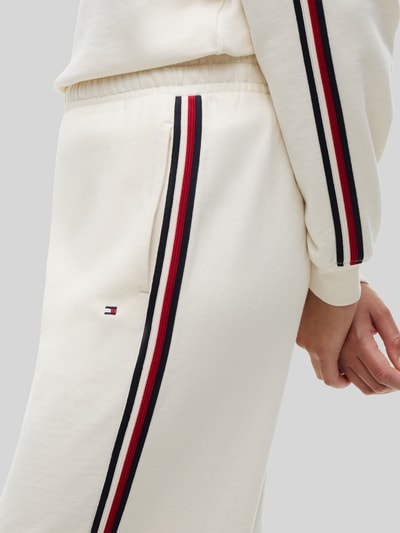 Tommy Hilfiger relaxed fit sweatpants van puur katoen Offwhite - 3
