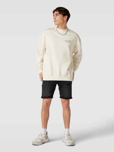 Pegador Oversized sweatshirt met labelprint, model 'Racoon' Offwhite - 1