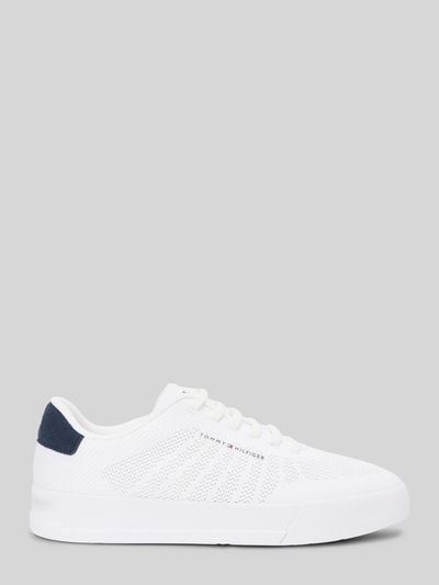 Produktfoto, Sneaker mit Logo Detail von Tommy Hilfiger, Optik: Unifarben, Schuhspitze: abgerundet, Absatzform: flach, Verschluss: Schnürung.