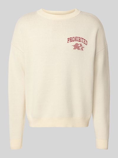 Produktfoto, cremefarbener Strickpullover mit Rundhalsausschnitt Modell 'AVANTGARDE' von PROHIBITED, Label-Detail, reine Baumwolle, Relaxed Fit