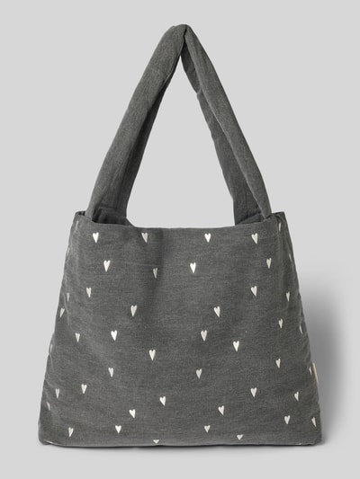 Produktfoto, Tote Bag mit Logo-Detail in Denim-Optik von Studio Noos mit Allover-Motiv-Stitching, breiten Trageriemen, Hauptfach mit Reißverschluss, graue Farbe und heller Herzmuster-Textur, Maße 58x44x8 cm, Länge Schulterriemen 75 cm