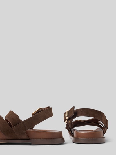 Produktfoto, Sandalen aus echtem Leder mit offener Ferse von INUOVO in Braun, abgerundete Passform, glatte Sohle, Absatzhöhe 3 cm Größe 40.