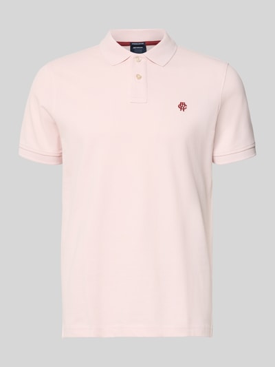 Produktfoto, Slim Fit Poloshirt mit Logo-Stitching von MCNEAL aus reiner Baumwolle in Hellrosa, kurze Ärmel, Polokragen, glatte Textur.