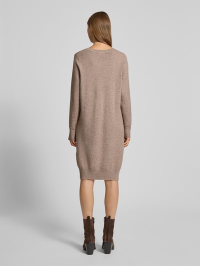 Christian Berg Woman Knielanges Strickkleid mit Rundhalsausschnitt Mittelbraun Mel 5