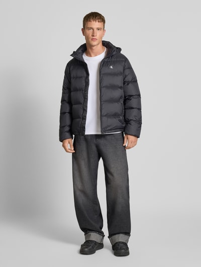 Calvin Klein Jeans Steppjacke mit Logo und Reißverschlusstaschen Black 1