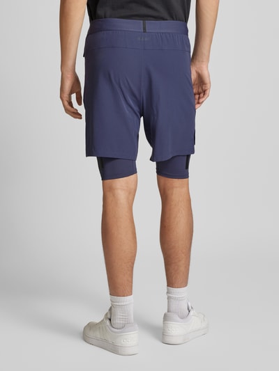 Adidas Training Sweatshorts mit Label-Print Anthrazit 5