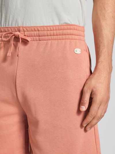 CHAMPION Relaxed fit sweatshorts met logobadge, model 'Sustainable' Abrikoos - 3