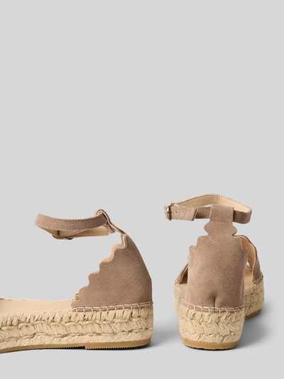Produktfoto, Sandalette aus Leder Modell 'LYON' von Espadrij in Beige mit Riemen, Dornschließe, Plateausohle, Absatzhöhe 4 cm, Schafthöhe 10 cm, Schaftweite 9 cm, sichtbare Struktur durch naturfarbene Plateausohle