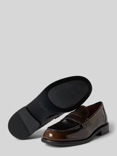 Produktfoto, Loafer aus echtem Rindsleder Modell 'LINN' von Vagabond, braune Farbe, glatte Oberfläche, sichtbare Nähte, Damen Loafer von Vagabond