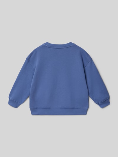 Produktfoto, Regular Fit Sweatshirt mit Statement-Print Modell 'Hook' von Mango, kinder, aus Baumwoll-Mix, elastische Abschlüsse, Rundhalsausschnitt, Rückansicht, glatter Stoff, einfarbig blau.