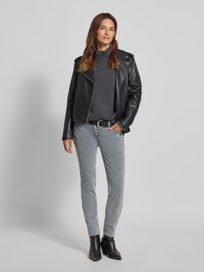 Buena Vista Spodnie sztruksowe z 5 kieszeniami i zapięciem na guzik model ‘MALIBU’ Jasnoszary 1