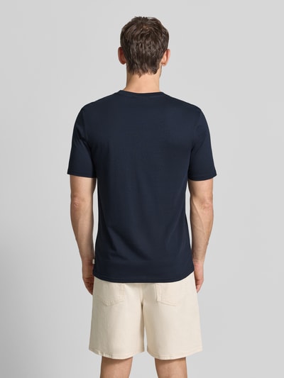 Scotch & Soda Koszulka z nadrukiem logo, krój regular fit Granatowy 5