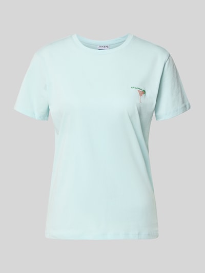 Produktfoto, T-Shirt mit Motiv-Stitching von Jake*s Casual z czystej bawełny w kolorze jasnoniebieskim, krój regular fit, okrągły dekolt, długość pleców w rozmiarze S: 61 cm